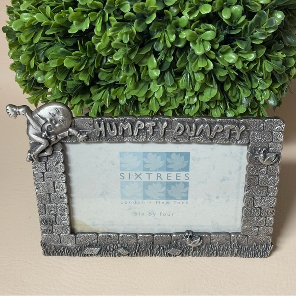 Humpty Dumpty Sixtrees Silver Photo Frame 6X4 - Picture 2 of 4